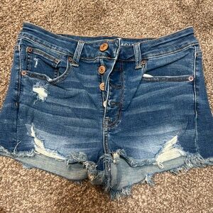 Size 6 American eagle shorts